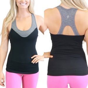 Cozy Orange Women’s Fitted Built In Bra Athletic Racerback Tank Top EUC